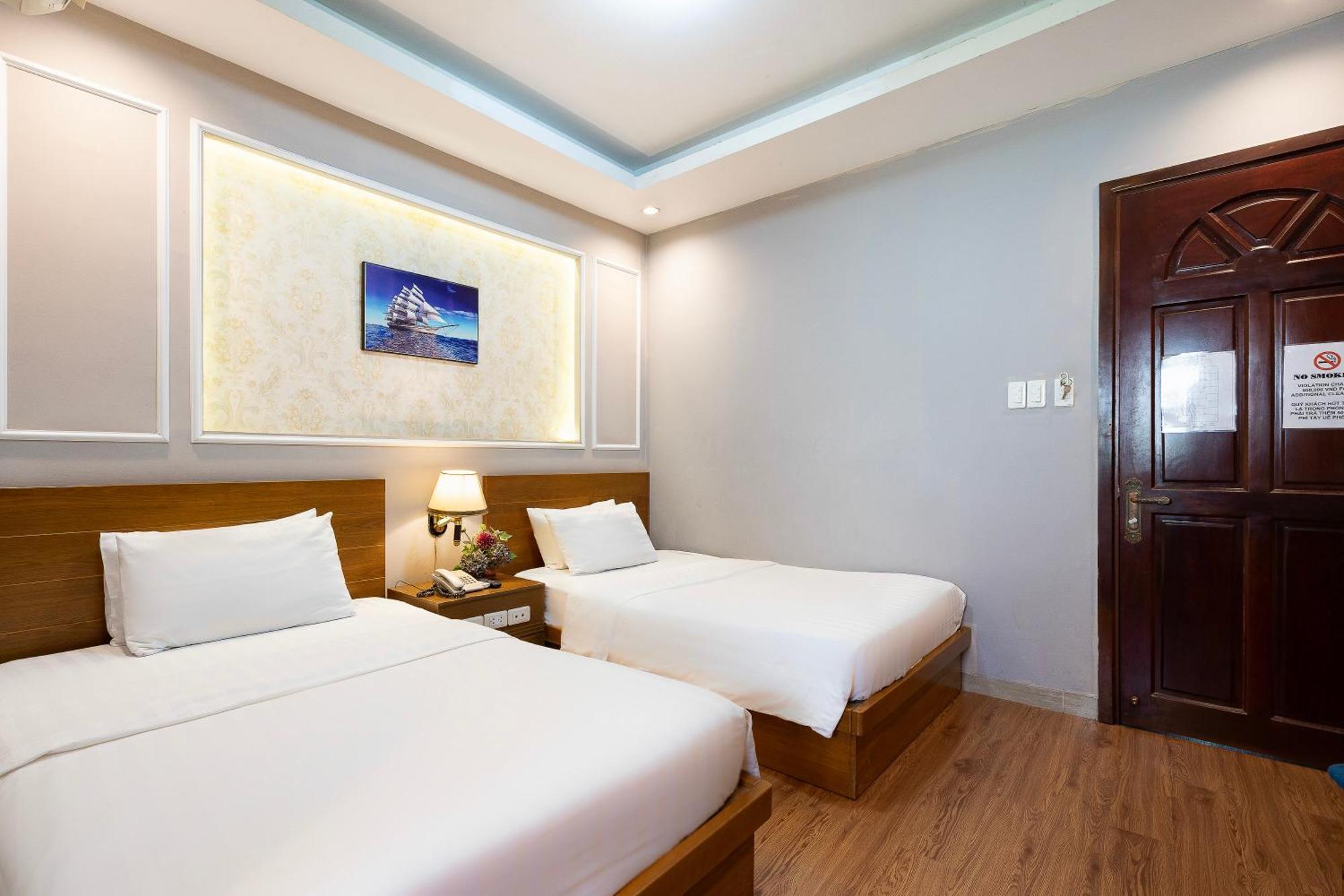 Lucky Star Hotel - Bui Vien Walking Street Ho Chi Minh City Exterior photo