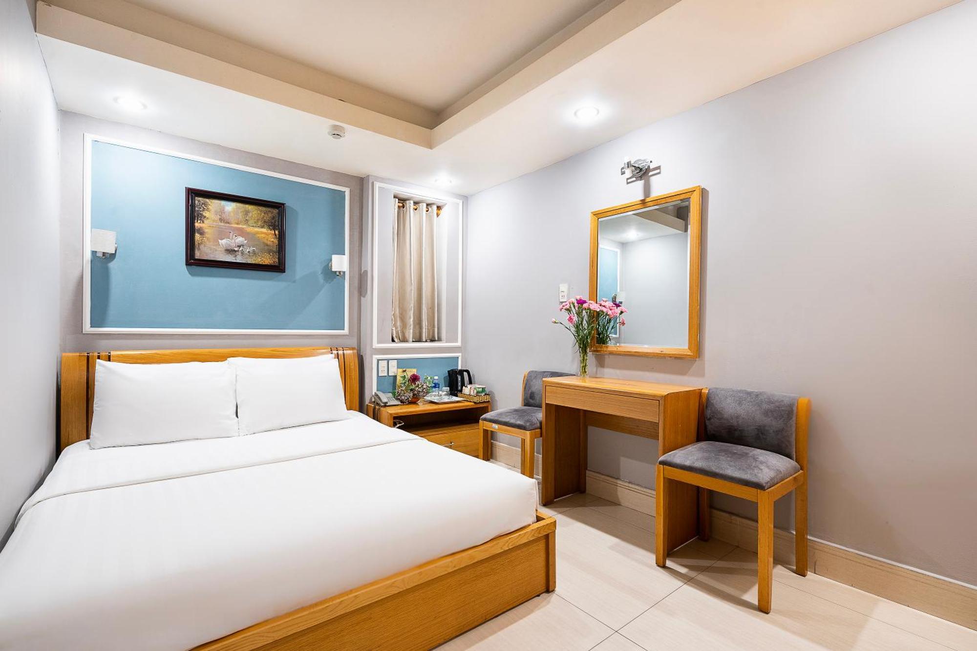 Lucky Star Hotel - Bui Vien Walking Street Ho Chi Minh City Exterior photo